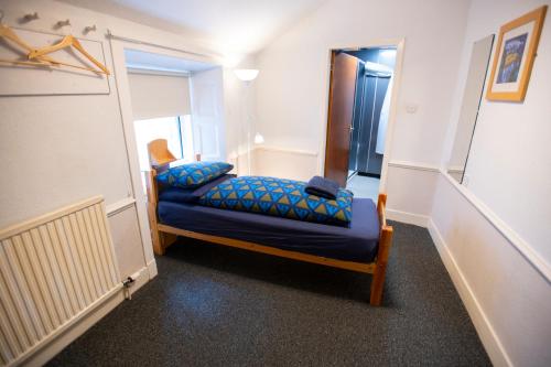 1 twin bed