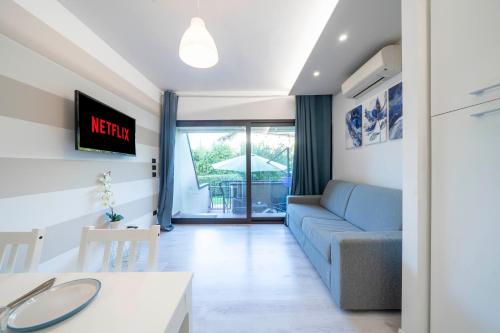 Desenzano - 2' to Station & Lake - Pool, Wifi, AC