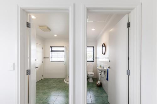 Exterior view, Manaia Magic - Tairua Holiday Home in Tairua