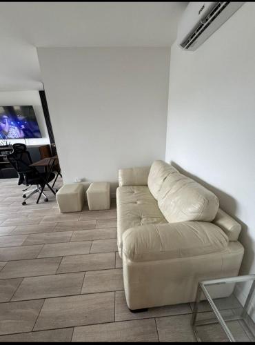 Independent Suite Apartment with Terrace