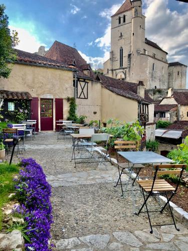 Maison Lapopie chambres et gîte (Maison Lapopie chambres et gite) in Saint-Gery