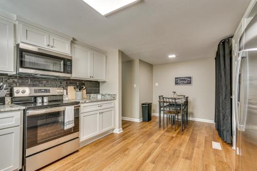 Lakefront Home with Yard and Deck in North Little Rock in Jacksonville (AR)