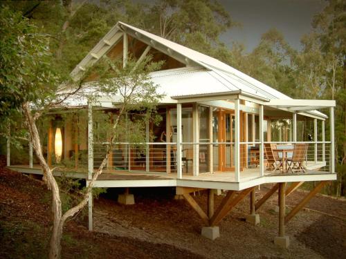 . Bombah Point Eco Cottages