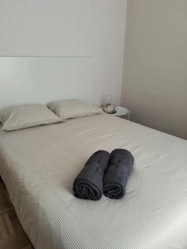 Santa Isabel Street, Private rooms