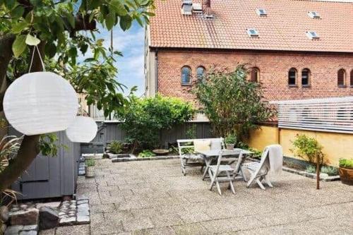 SKA117-Simrisham-Skepparegatan-6 in Simrishamn