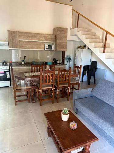 Duplex 2 en Villa el chocon LO DE CARLITOS in 比利亞埃爾喬康