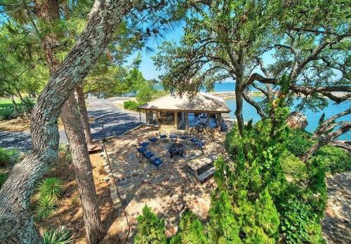 A szálláshely kívülről, Luxurious Lakefront Estate: Spectacular Views, Expansive Grounds and Private Jetty in Buchanan Dam