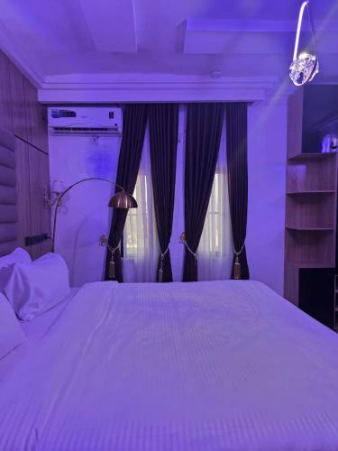 Saint bon HOTEL AND SUITS – khách sạn tại Asaba