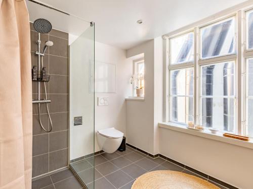 Regent 16- Bright apartment in City Center - image 13