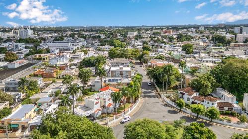 Newly Remodeled 2BR Apartment - Sleeps 6 - 1A HR - image 13
