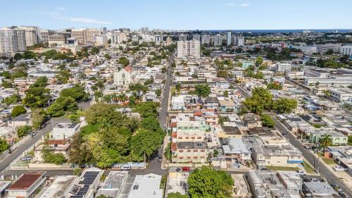 Newly Remodeled 2BR Apartment - Sleeps 6 - 1A HR - main image