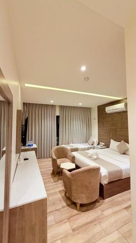 Sky Hotel – Al' Aqabah, TX