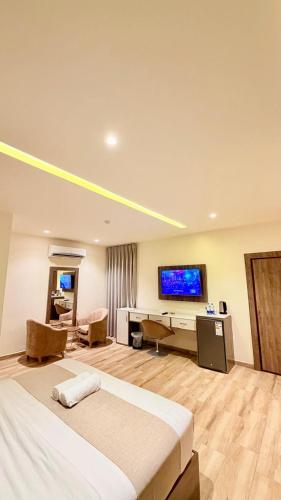 Sky Hotel – Al' Aqabah, TX