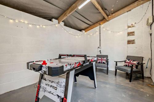 Iekārtas, 3 Bed in Whitstone oc-l29237 in Whitstone