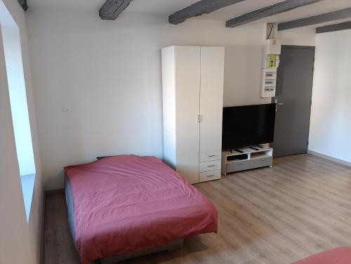 1 double bed, 2 sofa beds