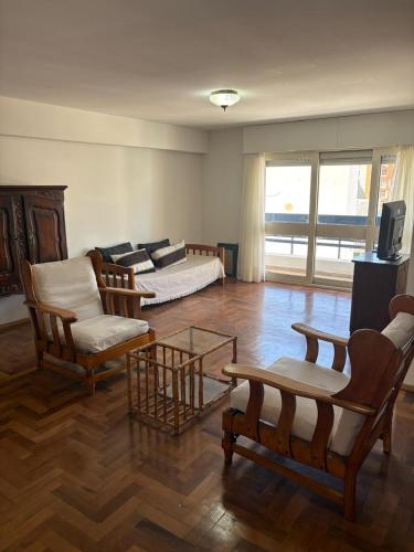 Departamento amplio para 6 personas Zona Centro - image 2