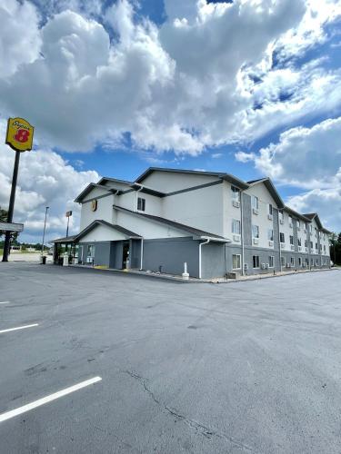 Super 8 by Wyndham Corbin KY in Corbin, USA