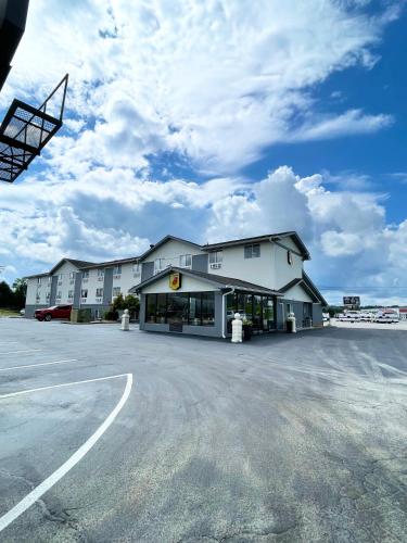 Super 8 by Wyndham Corbin KY in Corbin, USA