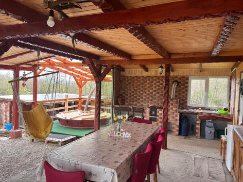 Iekārtas, CABANA CASA LU'BACIU in Arpasu de Sus