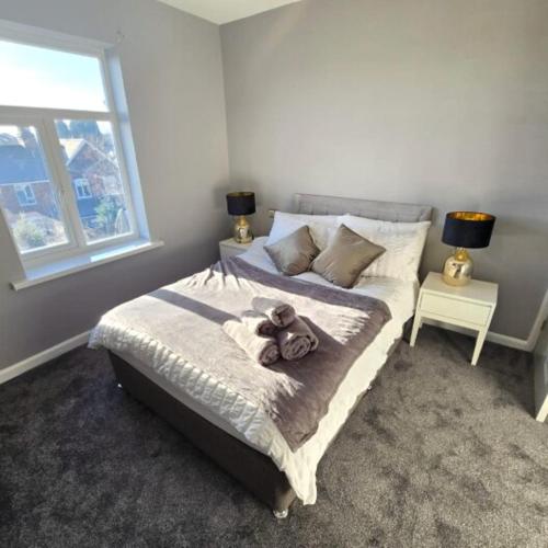 West Midlands Home 3BR with FREE Parking and WIFI gîte à louer Dudley