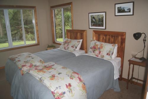 Twin Room with Bush View