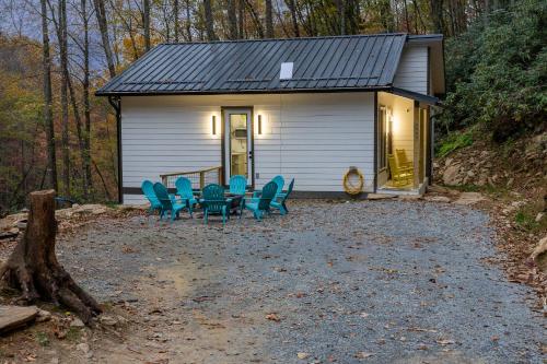Creekside Guest House Mountains And Relax to the soothing sound of the creek in 米斯河(NC)
