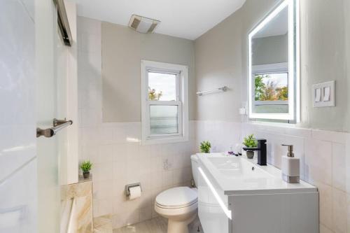 4BR Home Minutes to NYC Time Square - main image