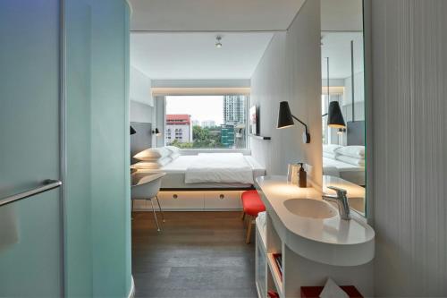 room detail thumbnail 0