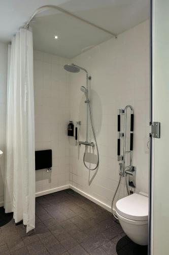 room detail thumbnail 2