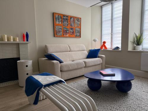 . Le Pantone