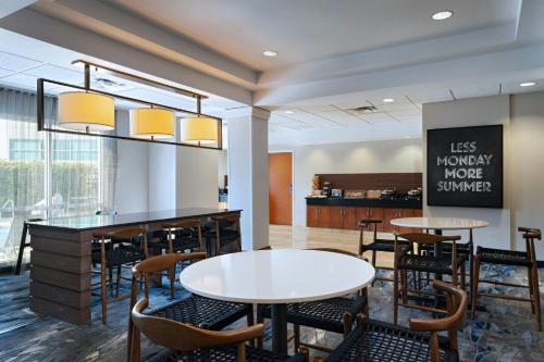 Alimentos e Bebidas, Fairfield by Marriott Inn & Suites San Antonio NE/Schertz in Schertz (TX)