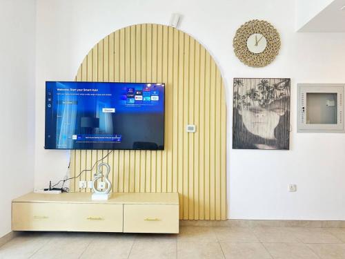 preatoni tower 1 BHK in JLT By petals Holiday Homes - image 12