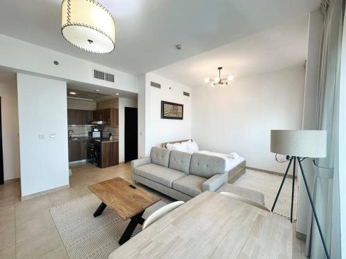 preatoni tower 1 BHK in JLT By petals Holiday Homes - image 9