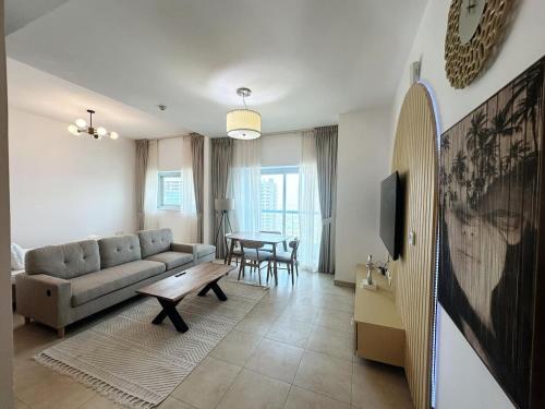 preatoni tower 1 BHK in JLT By petals Holiday Homes - image 4