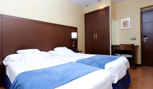 Hostal Astoria - image 2