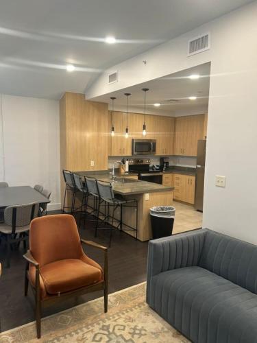 The Gregory Suite 401 - image 4