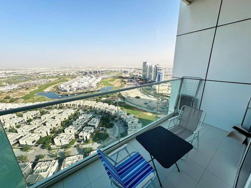 Cozy Studio Retreat in Damac Hills - image 8