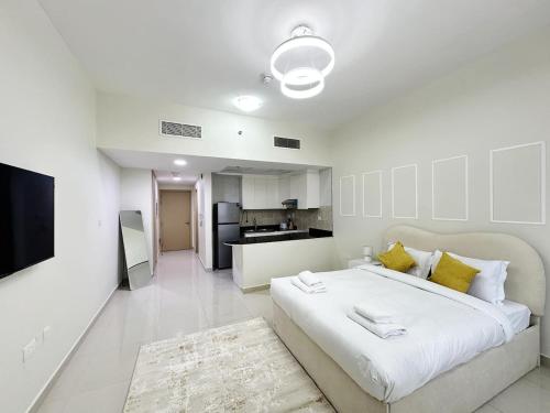 Profile Residency Studio near Dubai Stadium by Petals Holiday Homes - main image