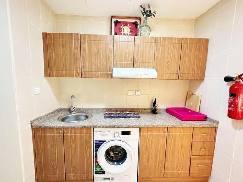Kitchen, Cordoba Palace Studio In Silicon Oasis by Petals Holiday Homes in Dubai Silicon Oasis