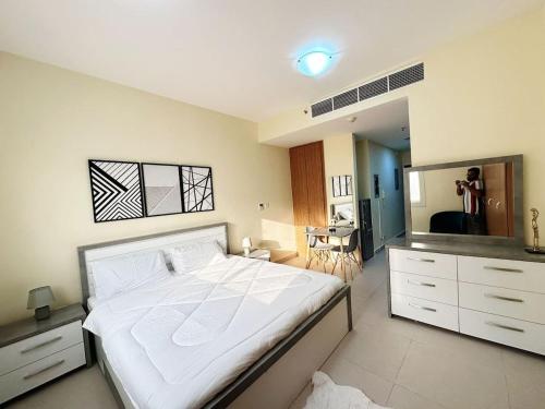 Cordoba Palace Studio In Silicon Oasis by Petals Holiday Homes in Dubai Silicon Oasis