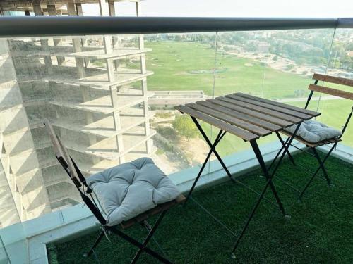 Comfortable Studio Retreat in Dubai Sports City - image 7