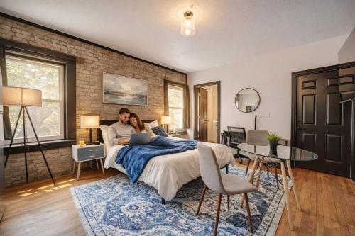 Amazing Studio McKinley Beach - Brady St Lowr East in Milwaukee, USA