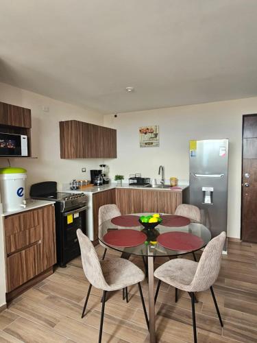 Cocina, A complete, cozy apartment on Roosevelt in Zona 3 de Mixco