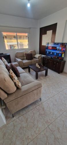 3 Bedroom Penthouse Livadia Larnaca – khách sạn tại Livadia