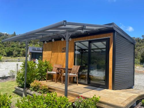 Robbies Hut in Greymouth