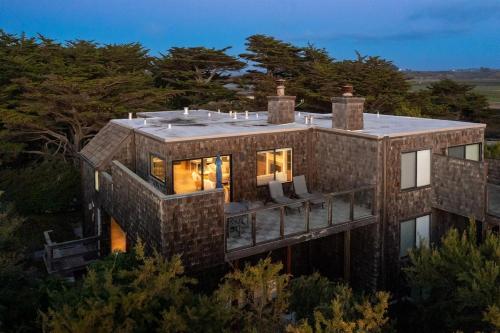 Oceanview Luxury - 5BR - Hot Tub - Steps to Beach in Уотсонвілль