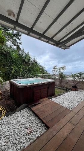 สวน, Tuanaki Heritage - F2 of 102m2 with Private Jacuzzi in ตาฮิติ