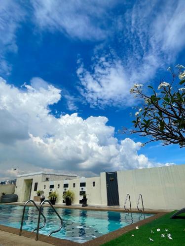 1BR Luxe BGC Venice Grand Canal Staycation, Manille (photo 10)