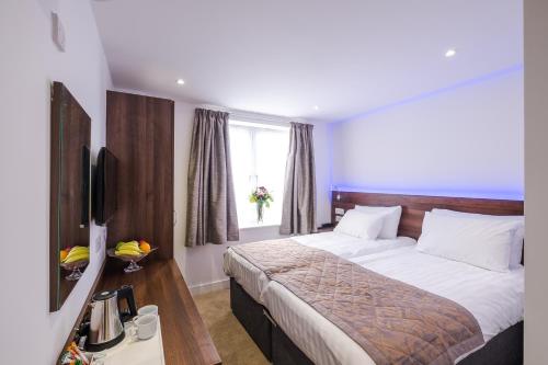 Signature London - image 10