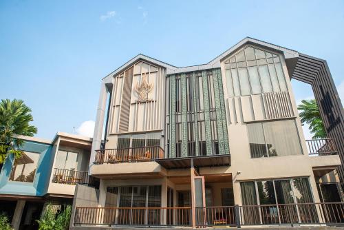 W1Bangkoknoi Hotel Room Type - Suite with Private Pool W1Bangkoknoi Hotel Room Type - Suite with Private Pool